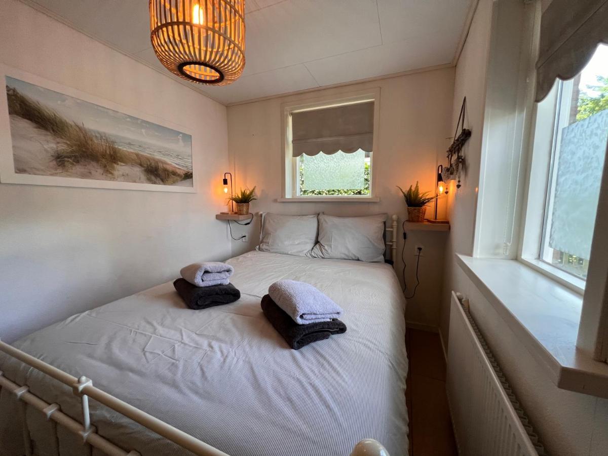 Free Standing Vacation House Garden, Private Jacuzzi, Veluwe Woods Apartment Voorthuizen Bagian luar foto